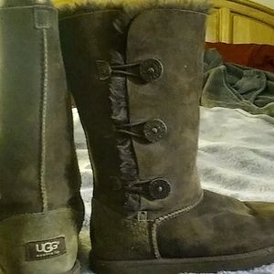 Chocolate Brown bailey triplet button Uggs